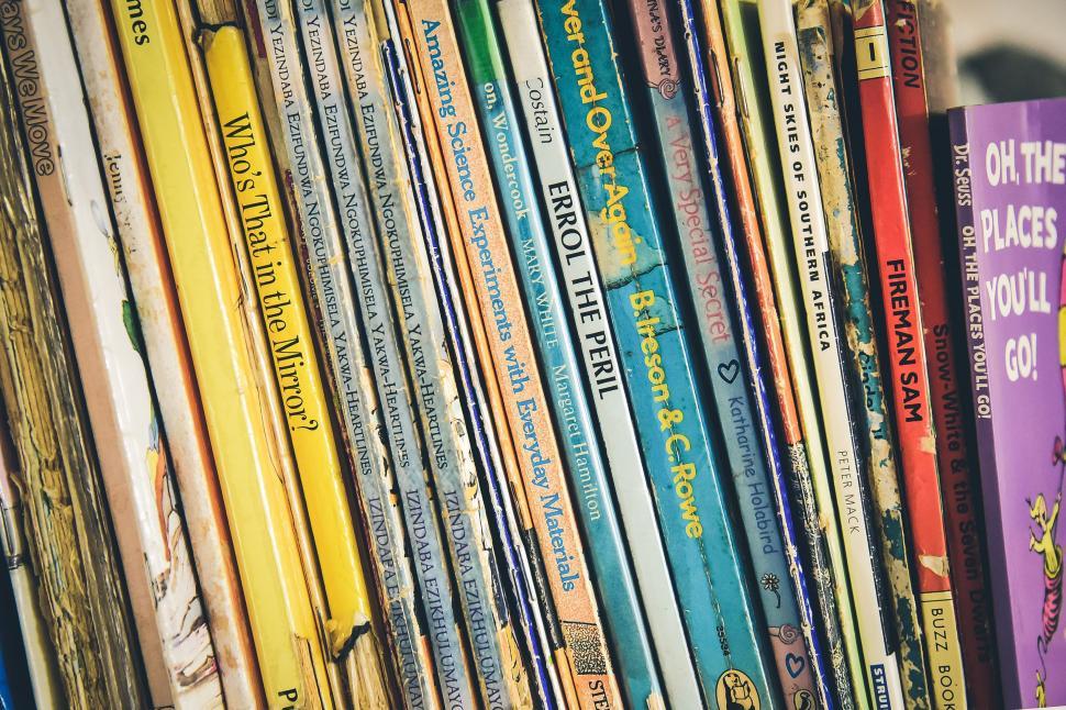 Free Image of Row of Books  