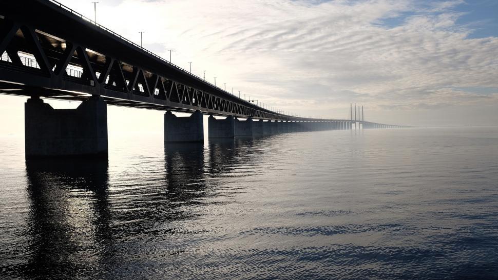 Free Image of Long View of Suspension Bridge  