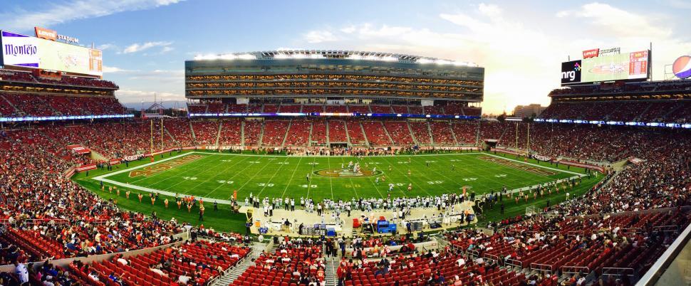 Free Image of American football Match - Daytime 