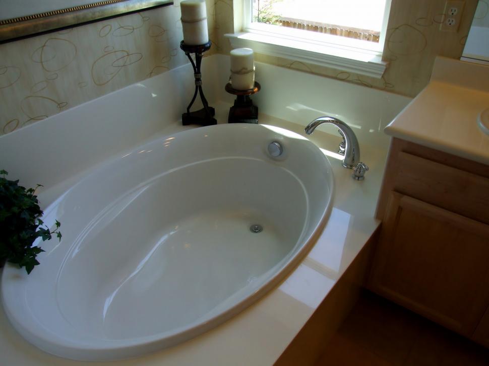 Free Image of Bathroom Tub 