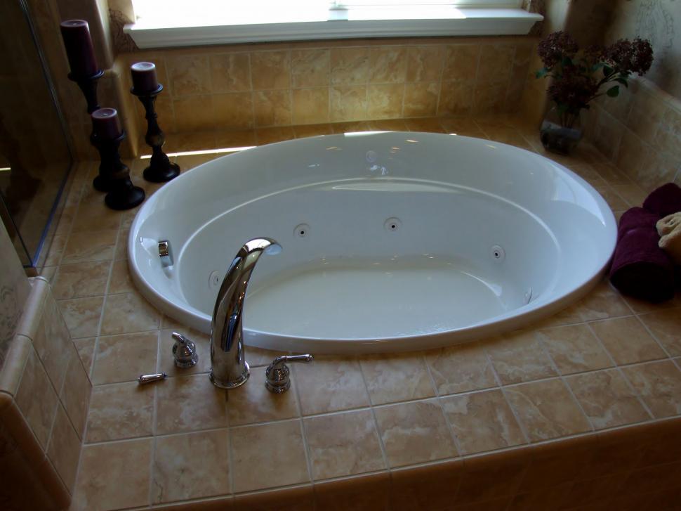Free Image of Bathroom Tub 