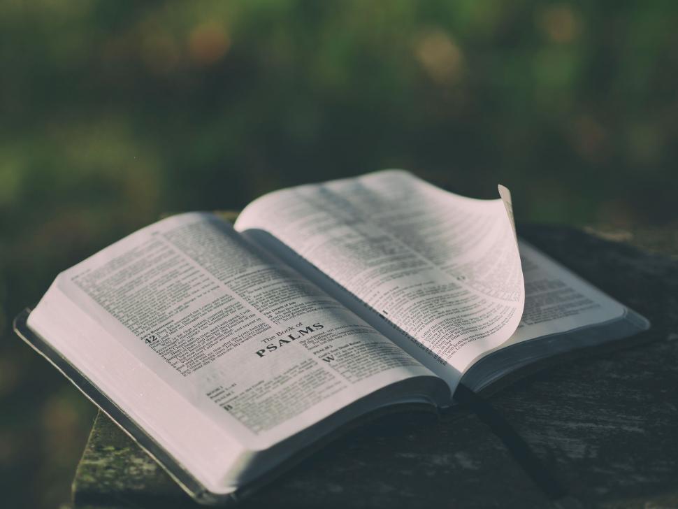 Free Image of Book of Psalms 