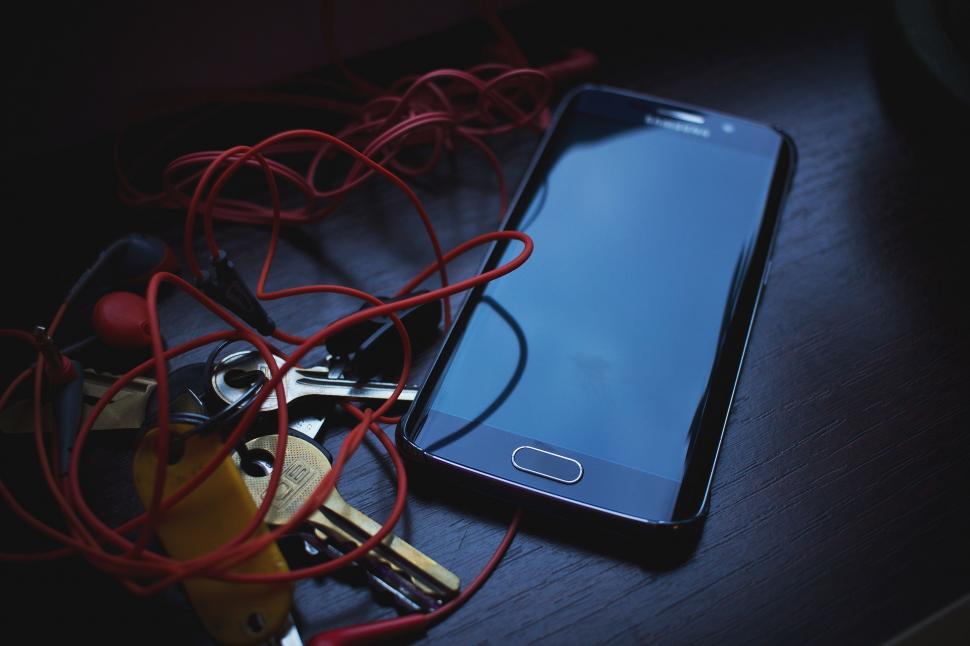 Free Image of Mobile Phone and Handsfree 