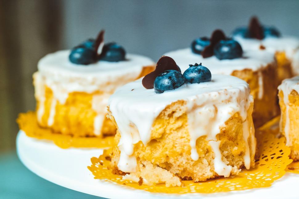 Free Image of Blueberry Cake  