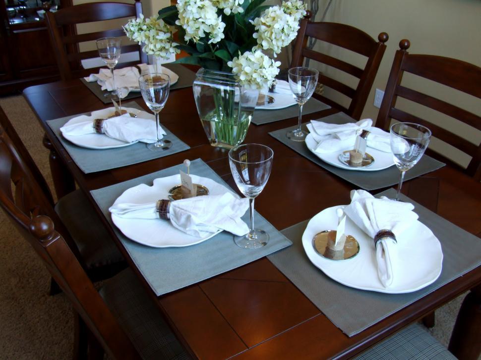 Free Image of Dinning Room 
