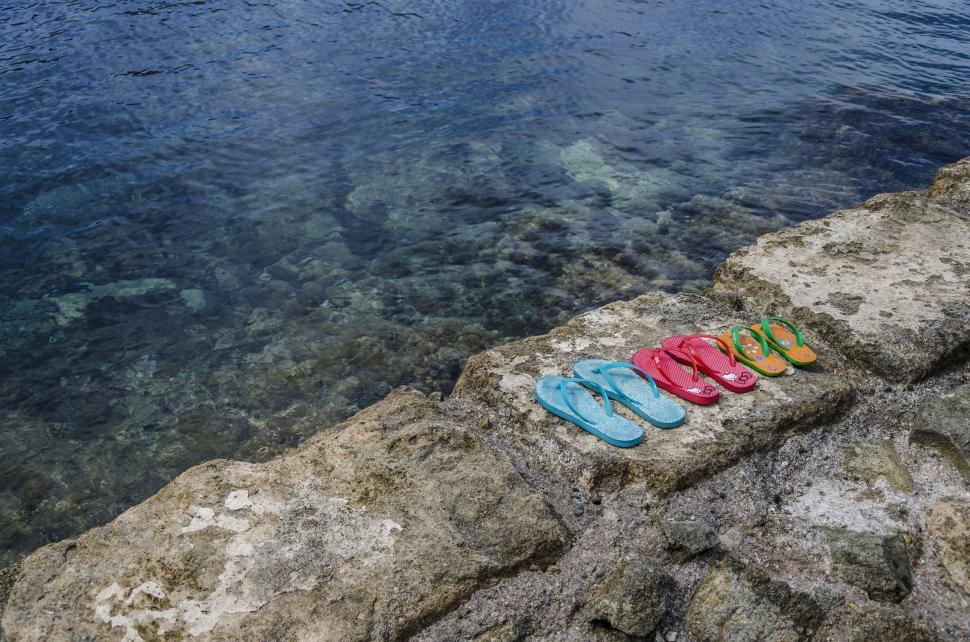 Free Image of Flip-flops On Rock 