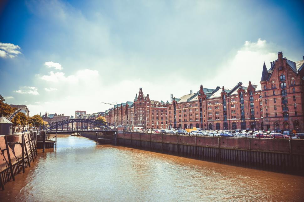 Free Image of Old Buildings, Bridge and River - Hamburg 