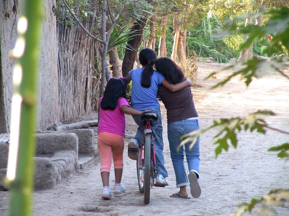 Free Image of Cycling help 