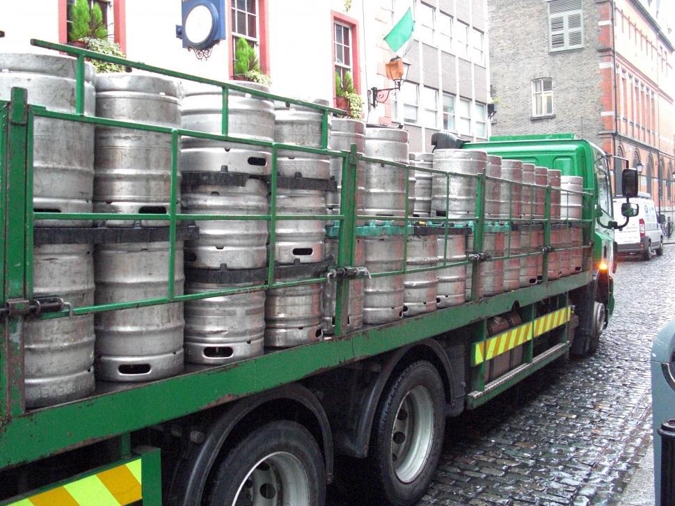 Free Image of Dublin - Changing of the Kegs 