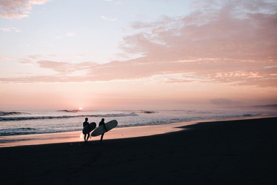 Free Image of Surfers at beach  
