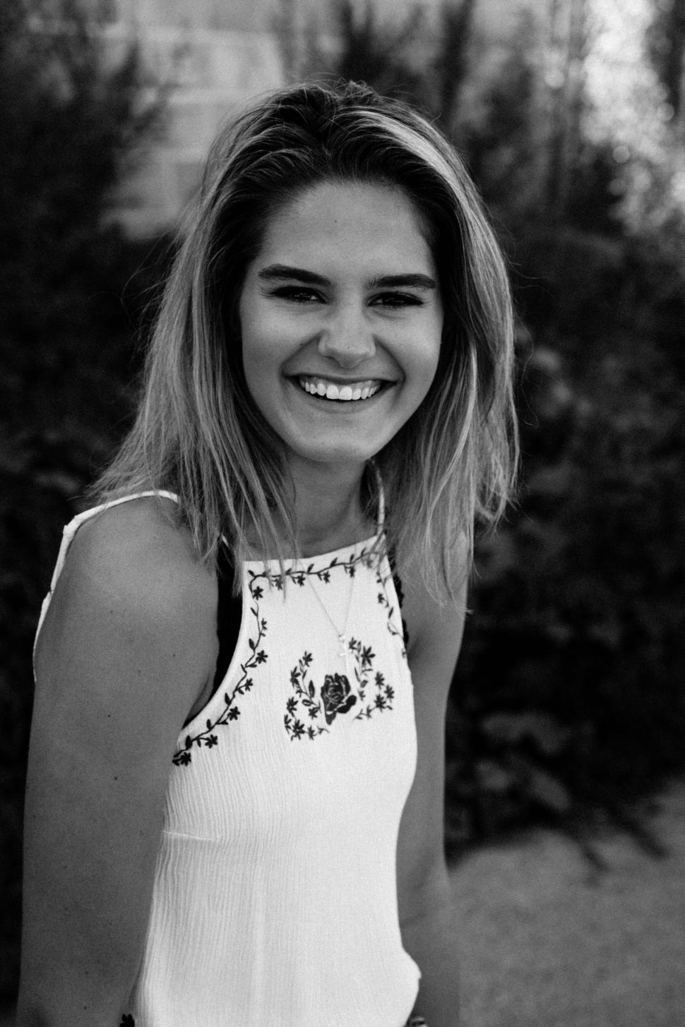 Free Image of Portrait of Young Woman - Monochrome  