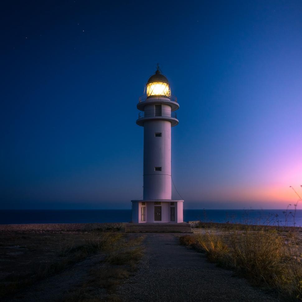 Free Image of Light House at Night  