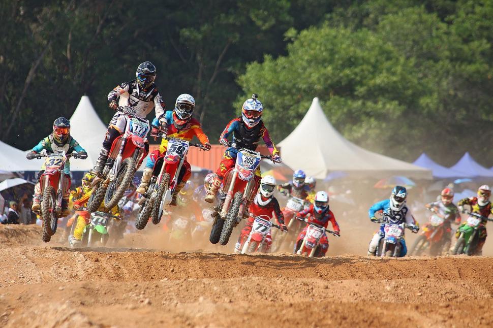 Free Image of Dirt Bike Racing  