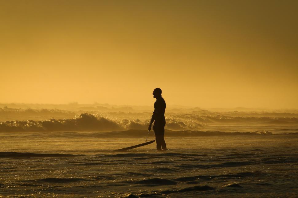 Free Image of Silhouette of surfer 