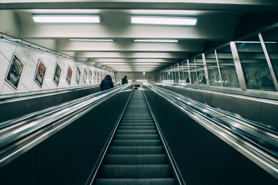 Free Image of Escalator - going up  