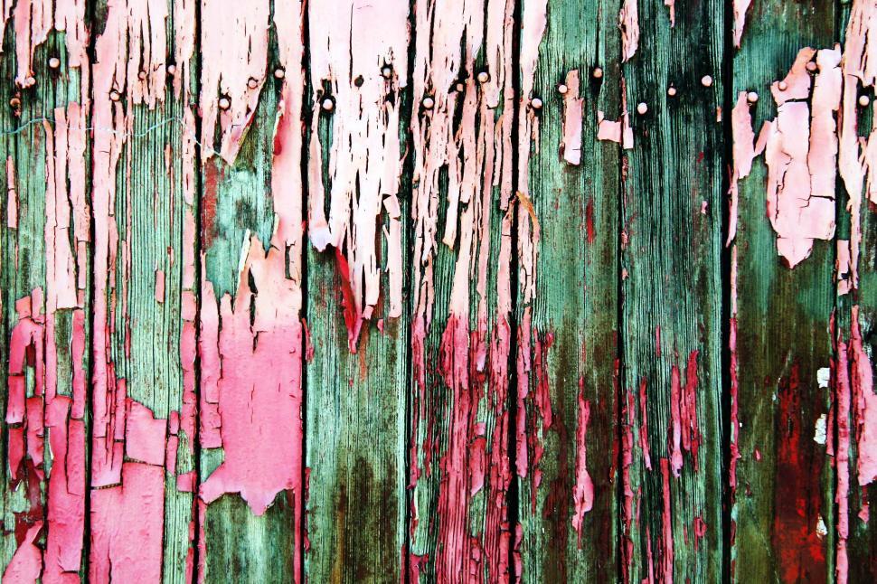 Free Image of Pink and green peeling paint 