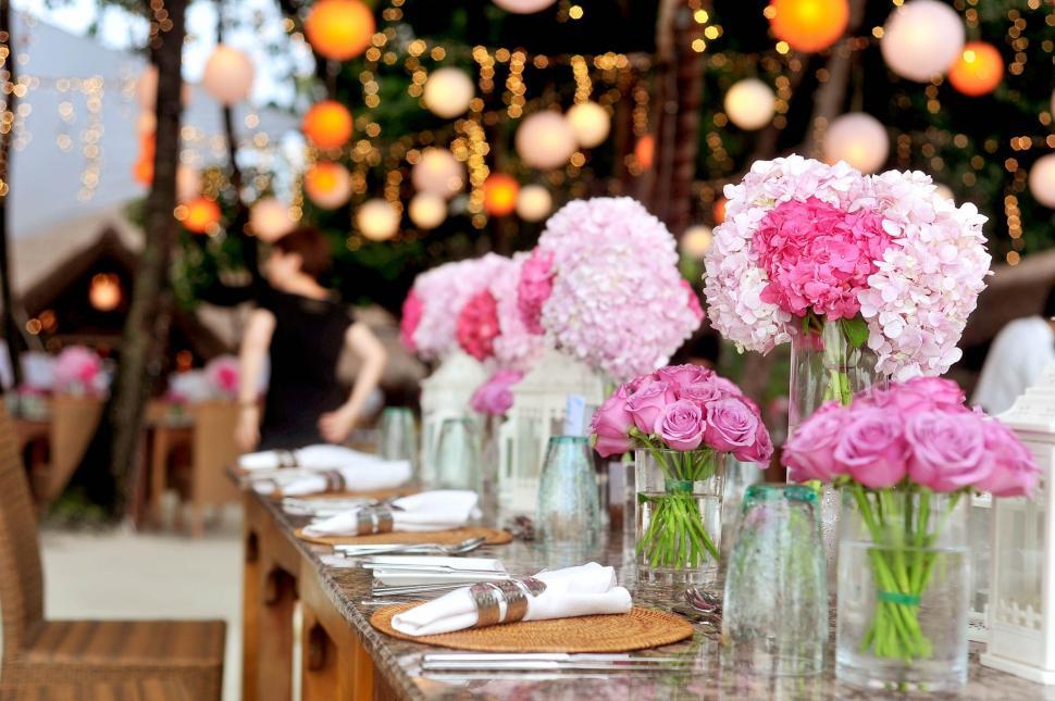 Free Image of Table set-up at the wedding  