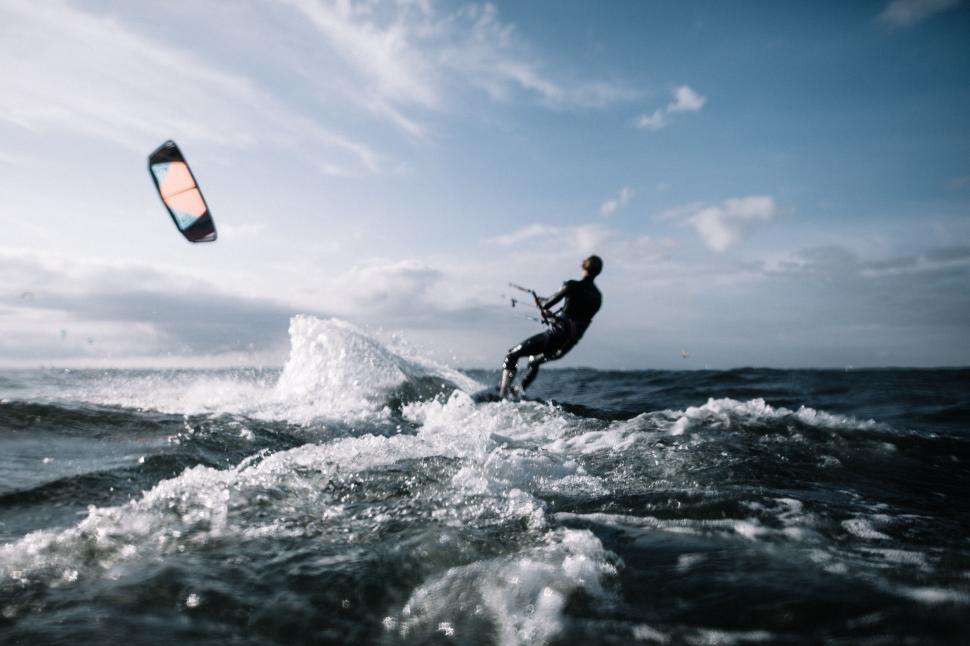Free Image of Kitesurfing 