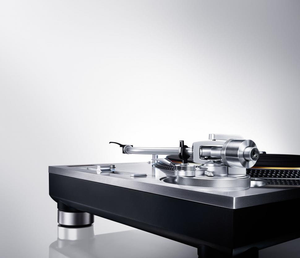 Free Image of DJ controller 