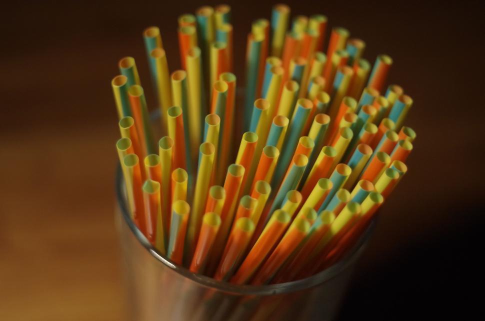 Free Image of Drinking straws 