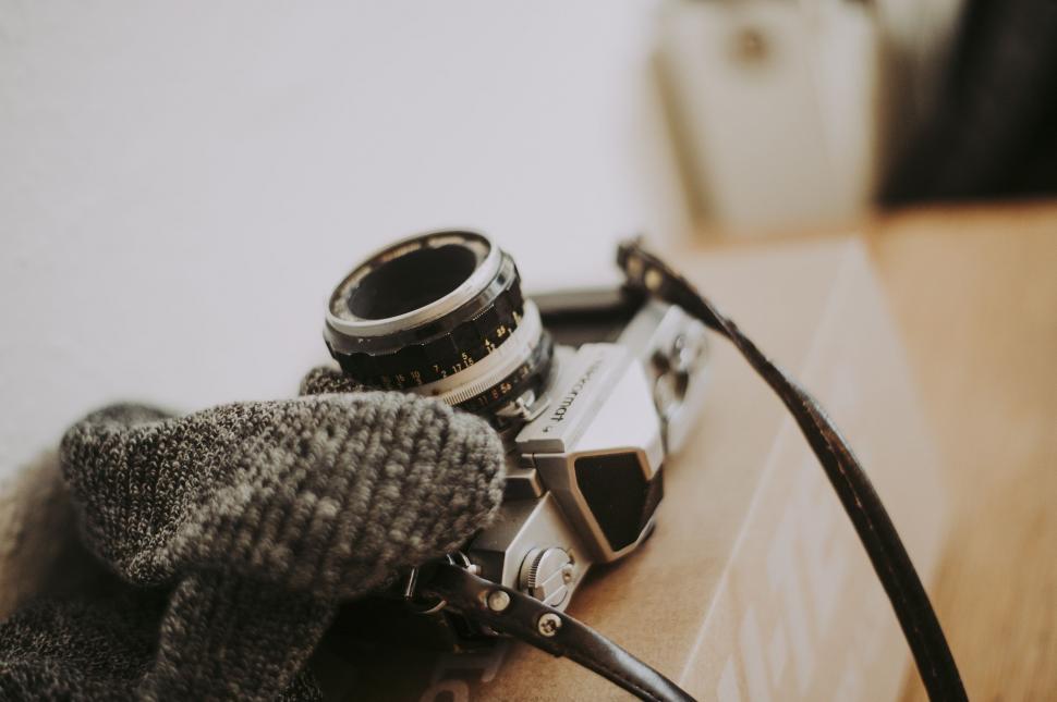 Free Image of Camera and cap  