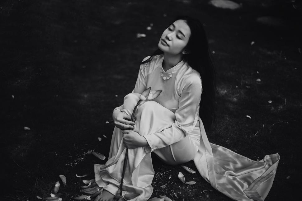 Free Image of Asian Female Fashion Model - B&W 