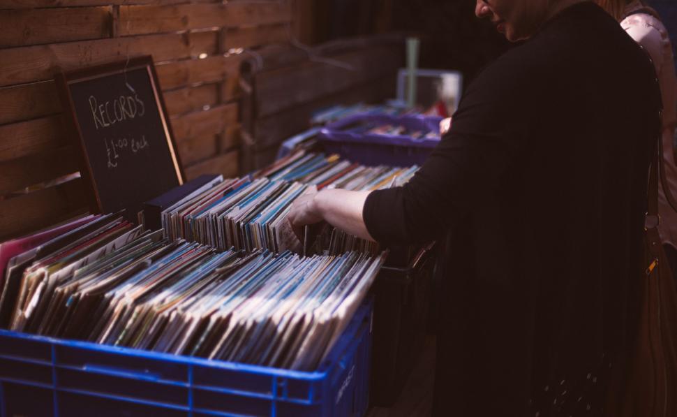 Free Image of Stack of Vinyl Records 