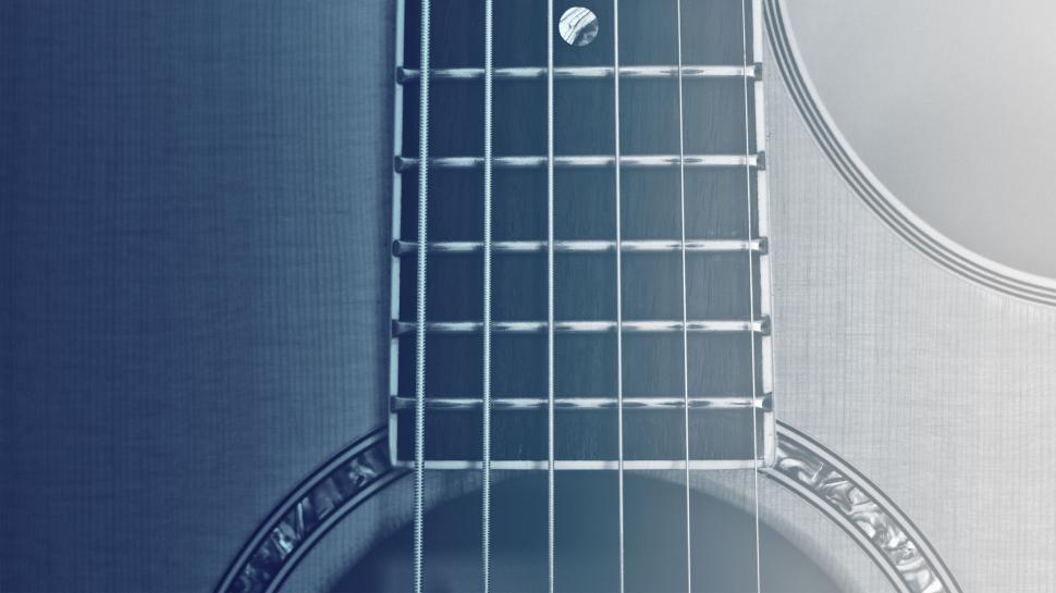 Free Image of Guitar Strings 