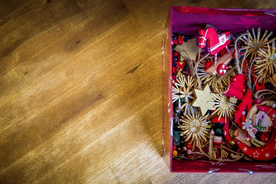 Free Image of Christmas decoration items 