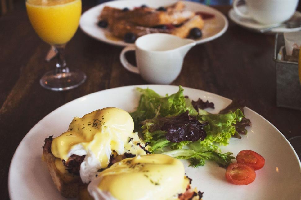 Free Image of Scrambled Egg and Lettuce With Orange Juice  