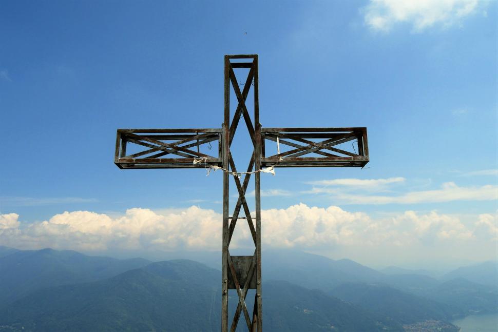 Free Image of Metal Cross  