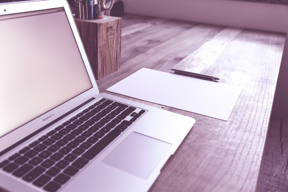 Free Image of Macbook Air Laptop 