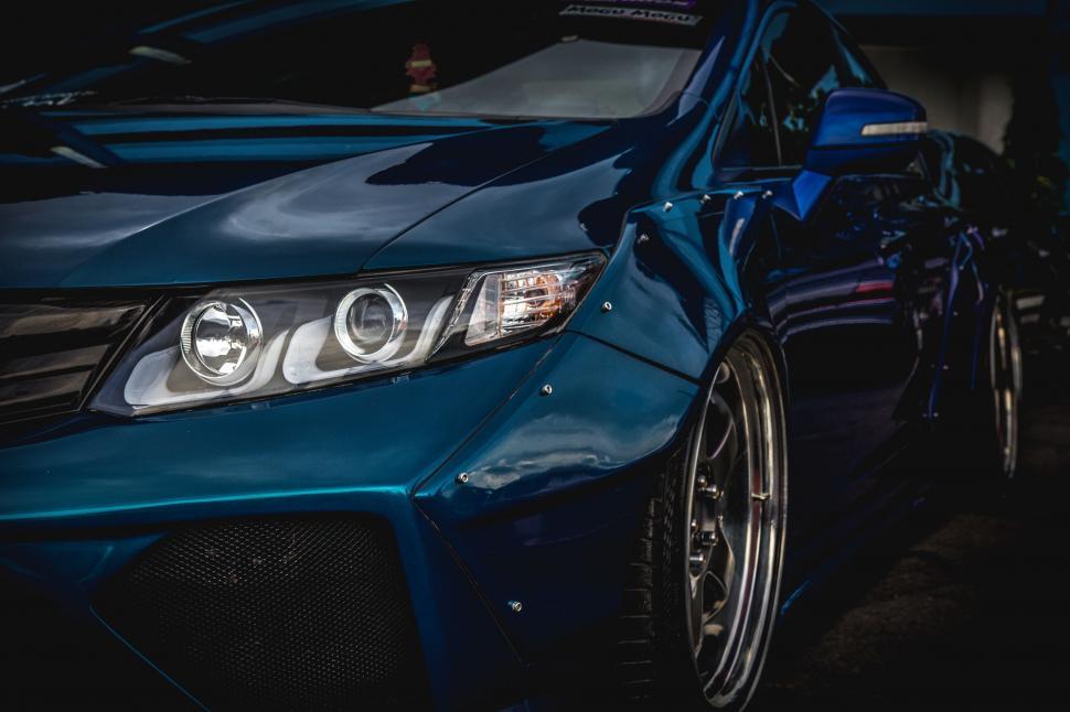 Free Image of Car Headlight  