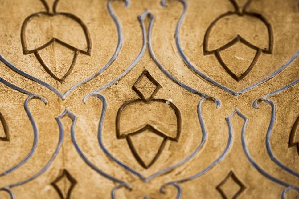 Free Image of Carved design on wall 