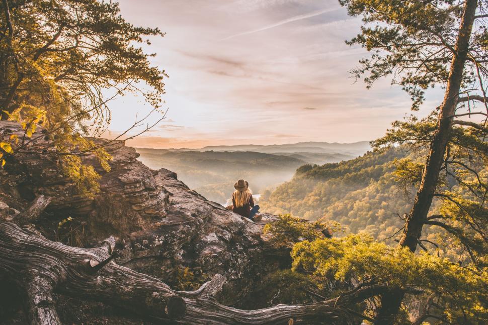Free Image of Backside view of alone Woman at mountain 