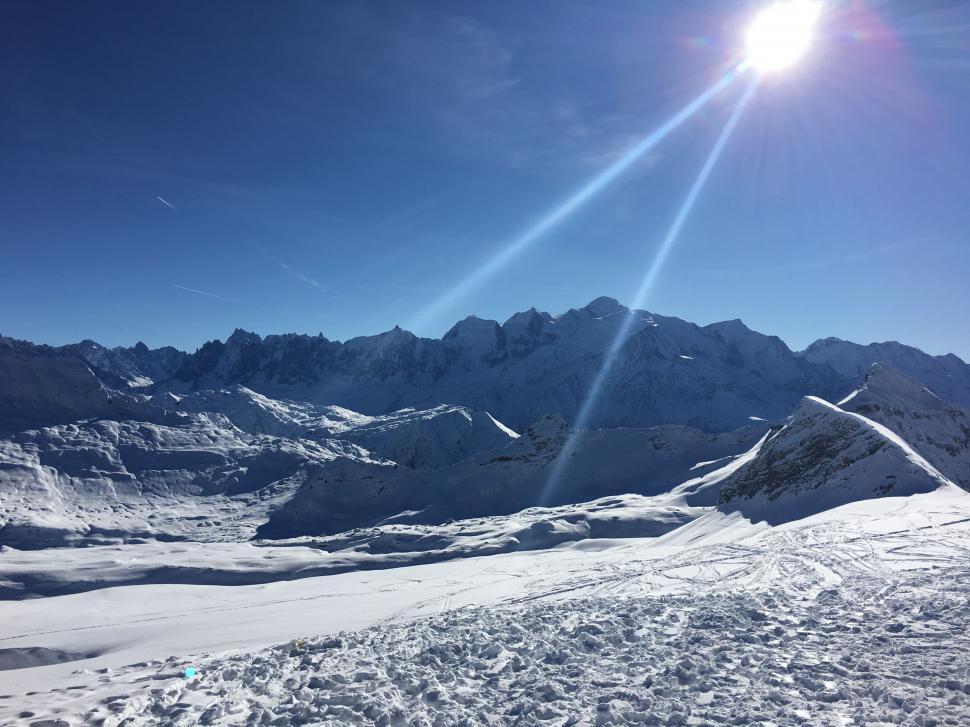 Free Image of Snow Mountains And Sun  