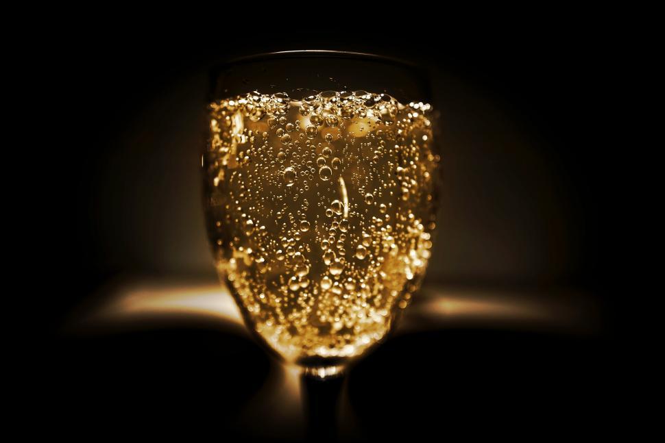 Free Image of Sparkling Wine 