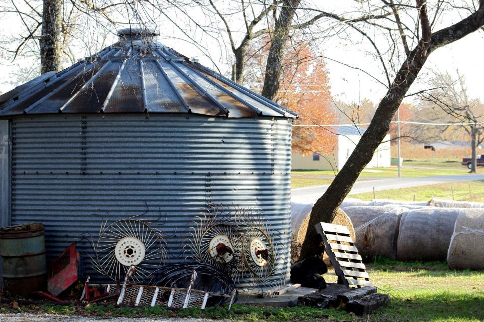 Free Image of Silo in farm  