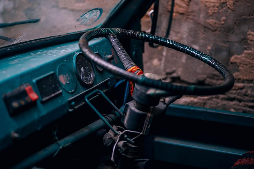 Free Image of Steering Wheel  
