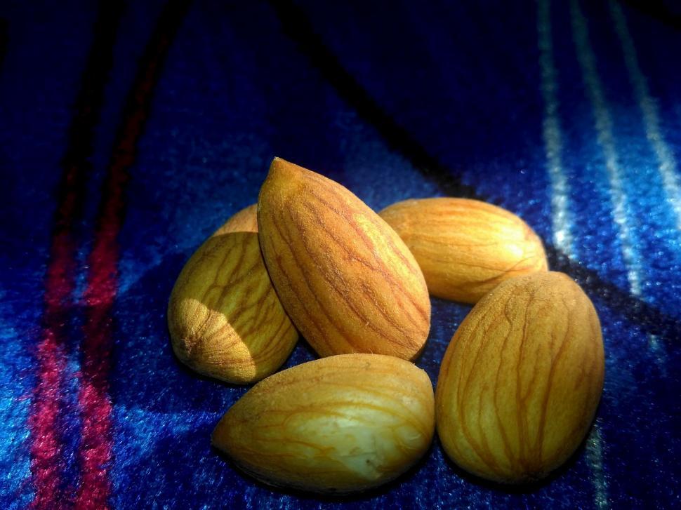 Free Image of Almonds (dry fruit)  