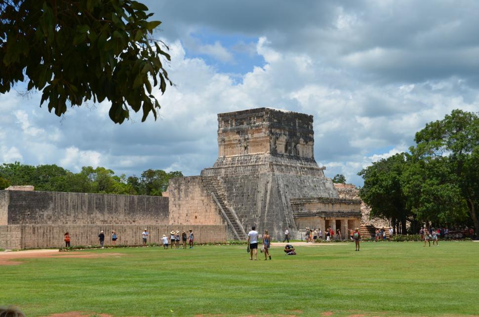 Free Image of Mayan pyramid in Mexico  