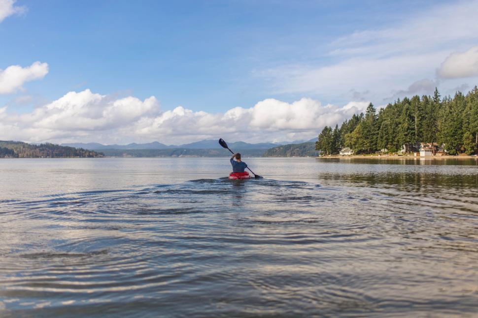 Free Image of Kayak in sea  