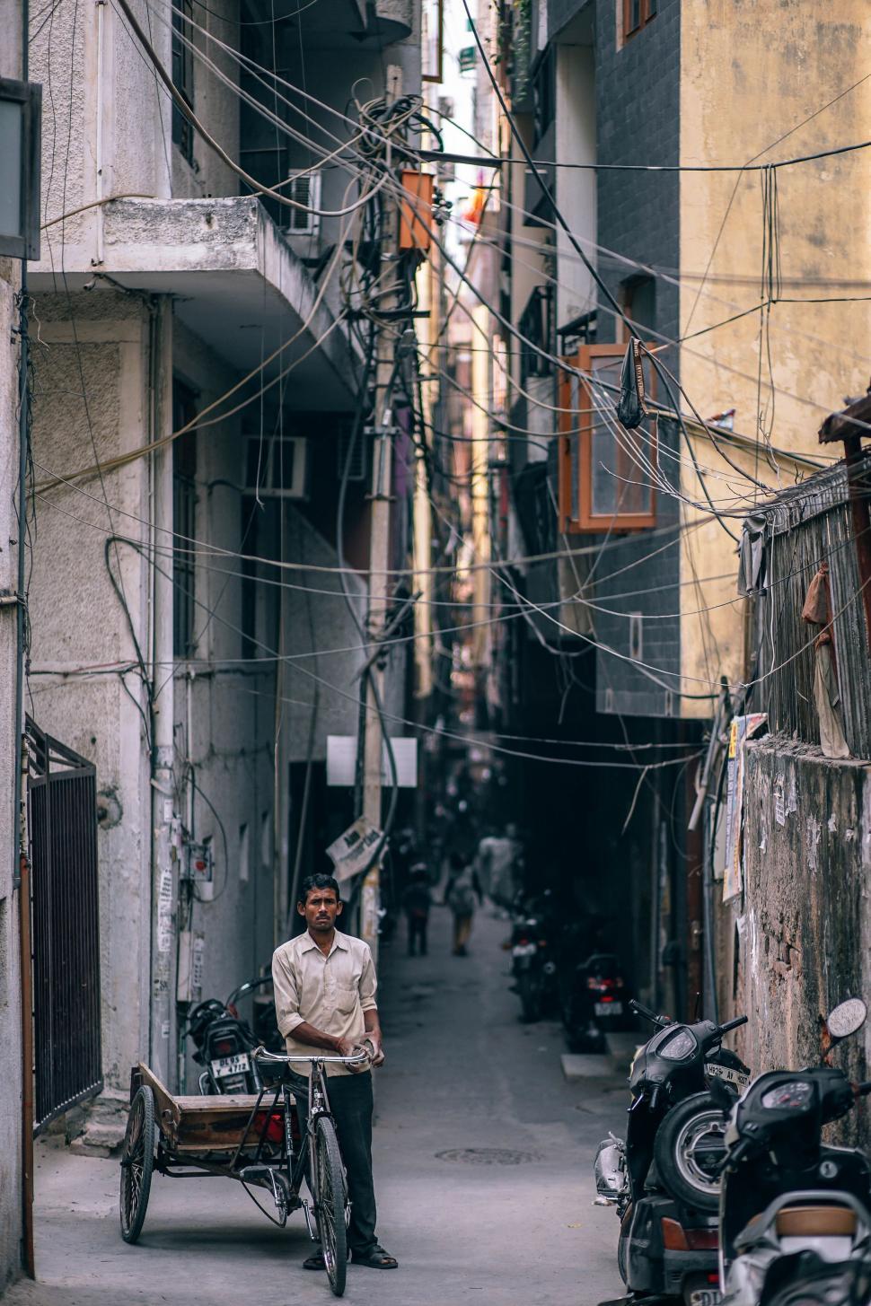 Free Image of Indian Rickshaw puller  