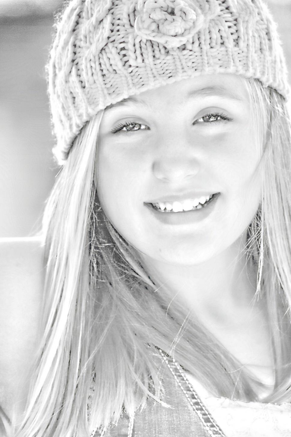 Free Image of Portrait of Young Girl in knitted cap 