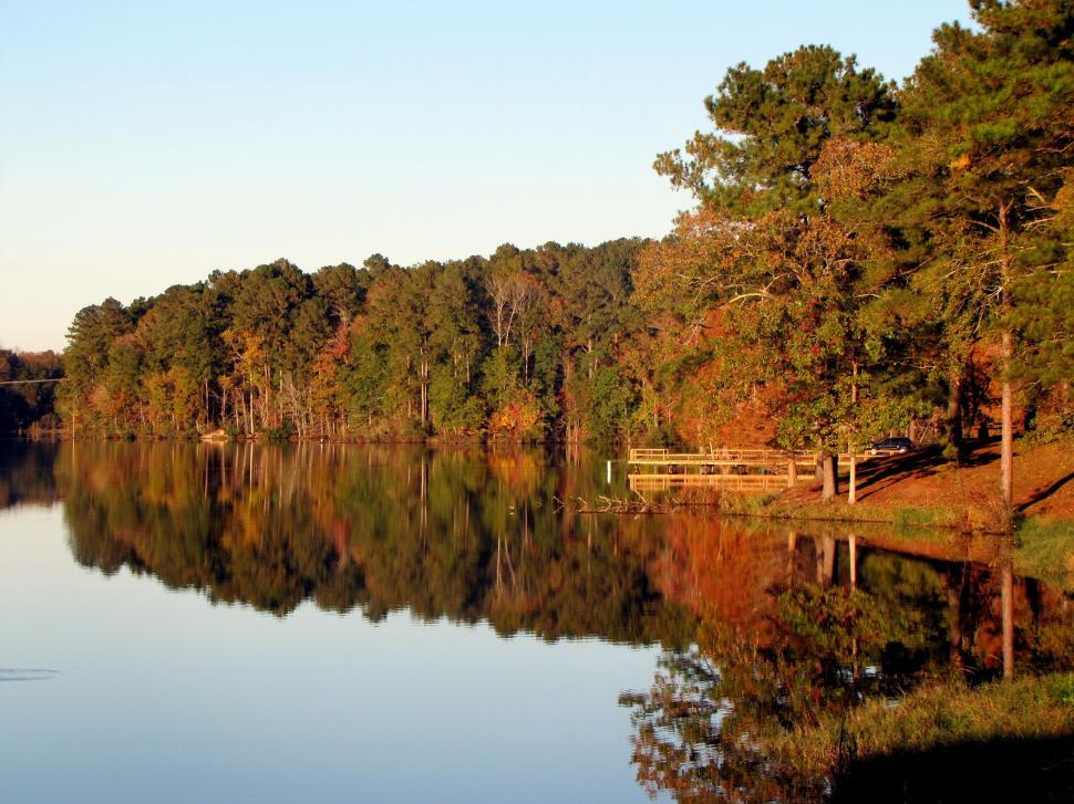 Free Image of Lake and Trees  