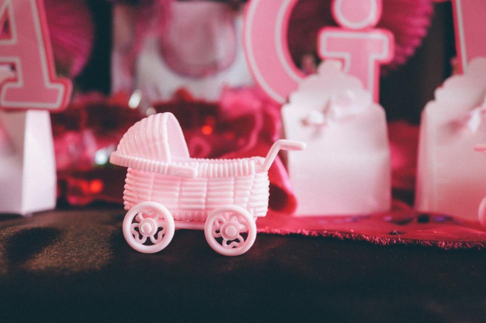 Free Image of Stroller toy 