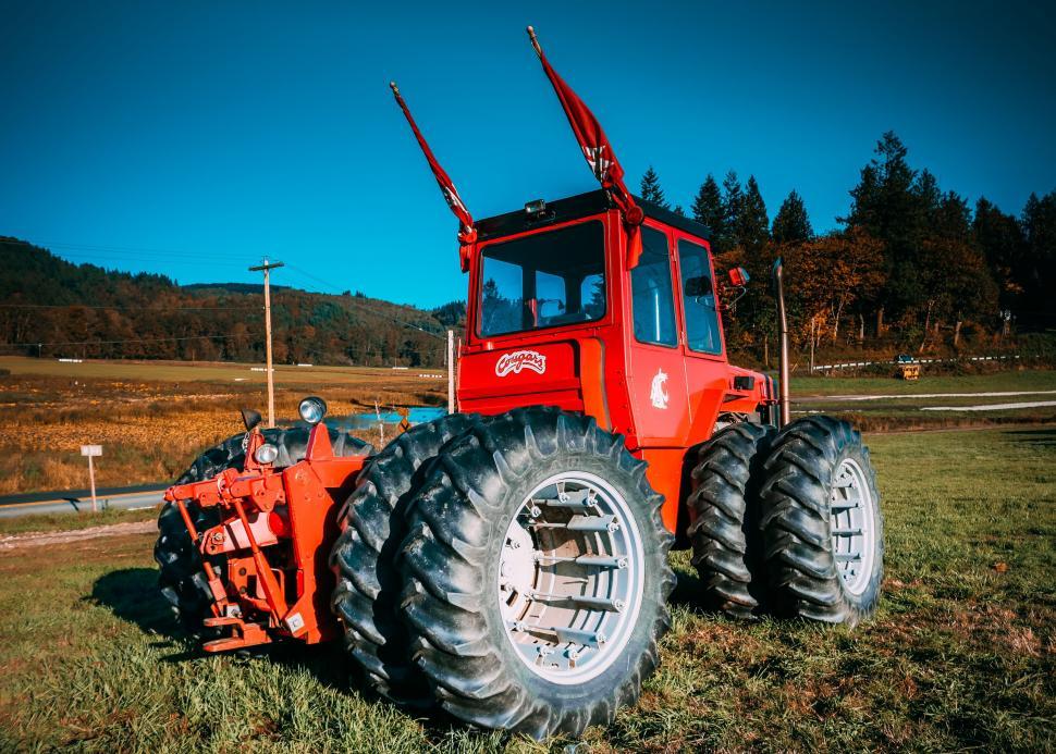Free Image of Red Tractor  