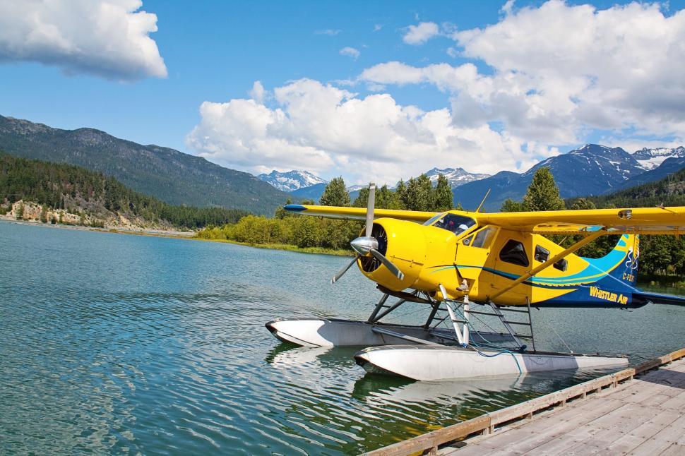Free Image of Yellow Bi-plane  