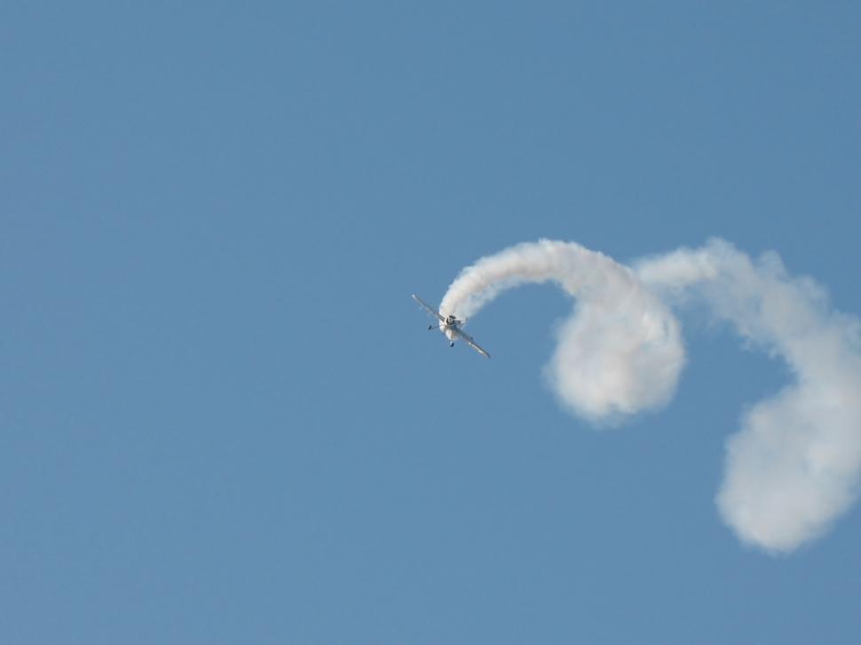 Free Image of Aerobatic team making loopings in the air 