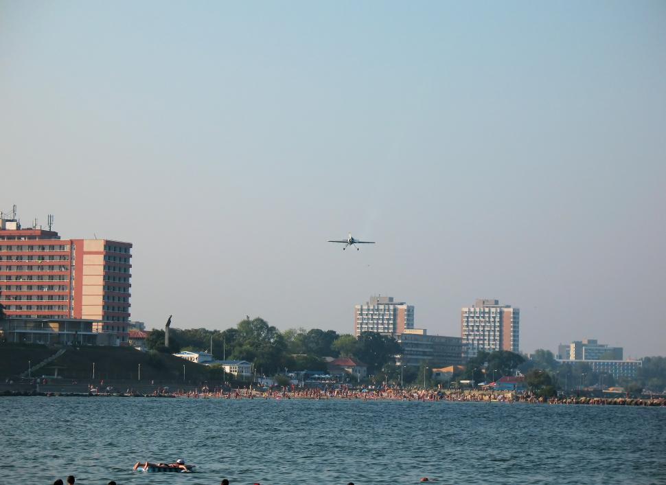 Free Image of Aerobatic team making loopings in the air 